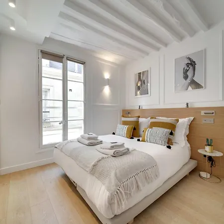 Historical House In The Heart Of - 5 París